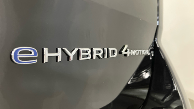 Volkswagen Multivan 1.5 TSI eHybrid Life 5dr 4MOTION DSG Estate - Image 45